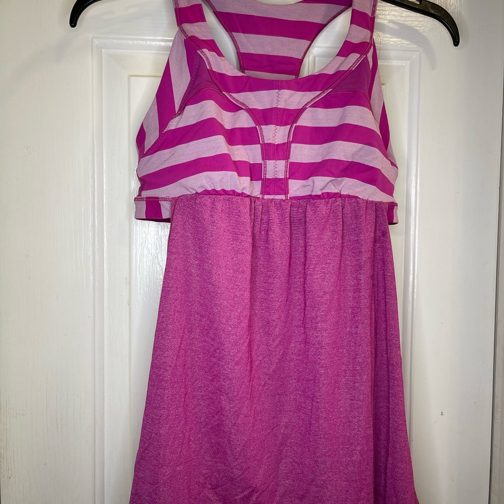 Lululemon 2 in run tank size 6 EUC